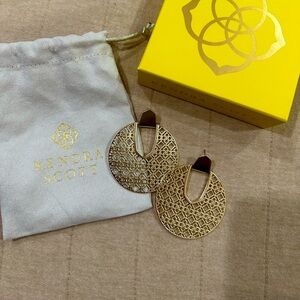 Kendra Scott Diane Gold Filagree earrings. Comes with dust bag.
